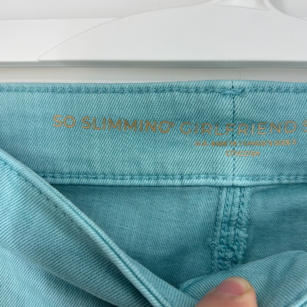 Chico's Size 3 Womens 16 So Slimming Girlfriend Slim Leg Crop Jeans Turquoise - Picture 3 of 10